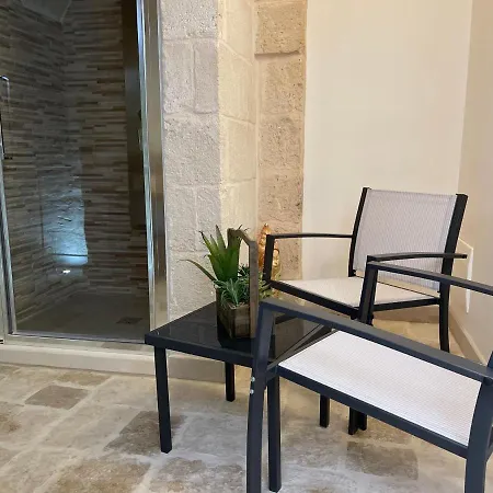 Le Dimore Del Portico Couette-café 4*